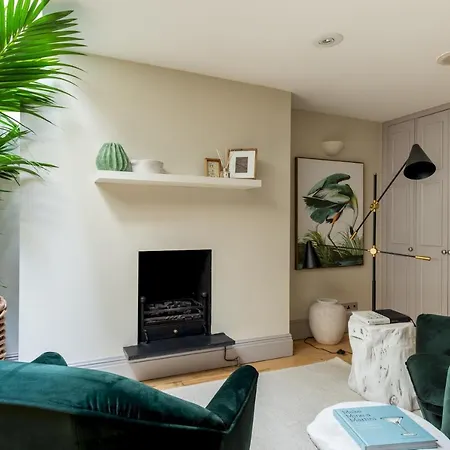 The Luxe Chelsea Townhouse *