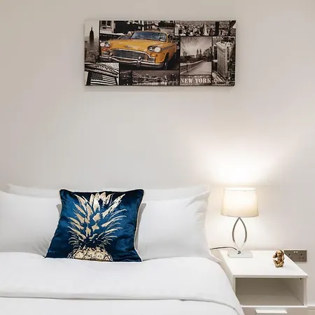 Continental In Central Camden * London