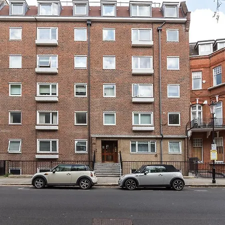 Elm Park Gardens *