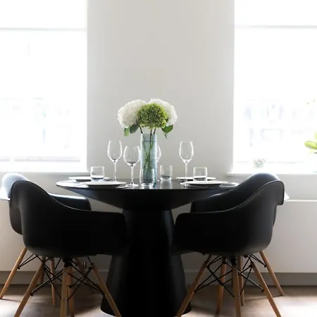 Berners Street Apartment
