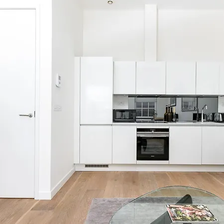 Apartment Berners Street *