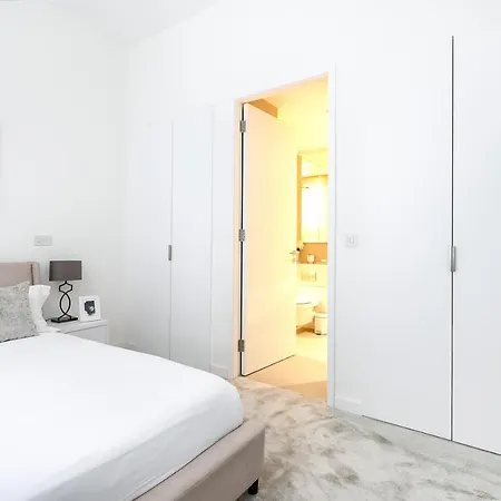 Berners Street Apartment