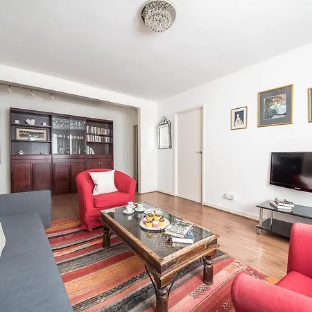 Elm Park Gardens Apartment London