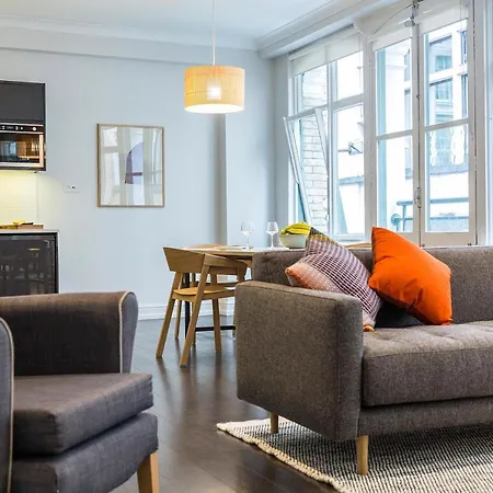 Native Fenchurch Street Apartament Londyn