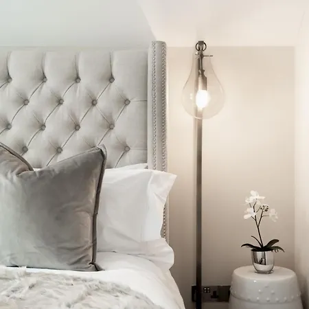 The Luxe Chelsea Townhouse London