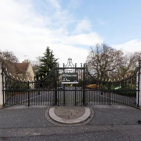 Luxury Battersea Park With Stunning Views London