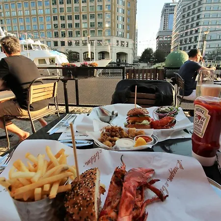 Canary Wharf Luxury River View 4* London