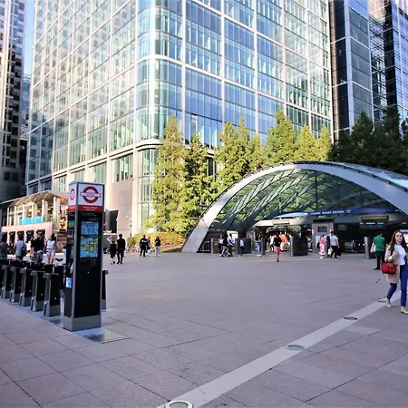 Hotel Canary Wharf Luxury River View