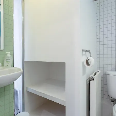 Apartment Fantastic And Bright 1 Bedroom Garden Flat London