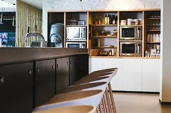 Hotel Moxy Excel
