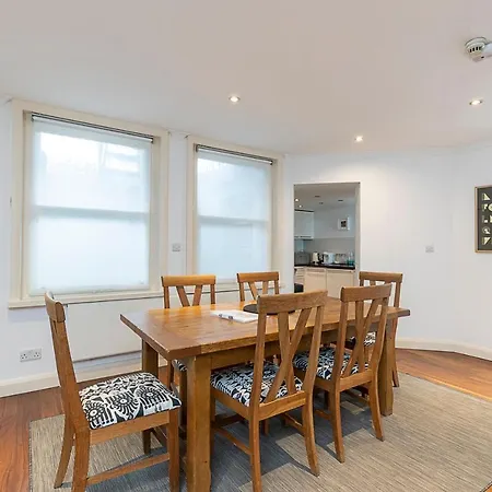 Lovely Flat In Chelsea