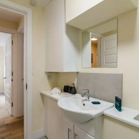 Fantastic Central Brixton Flat For Up To 6 Guests Daire Londra
