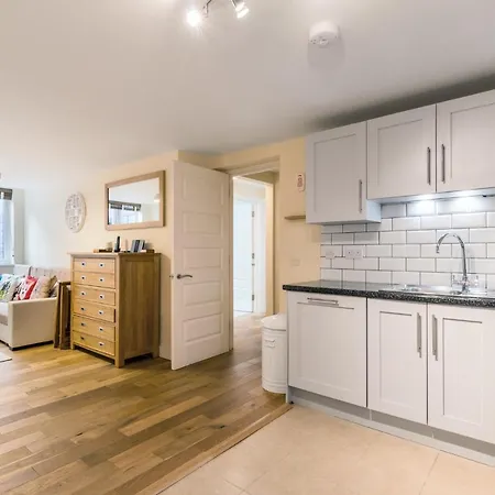 Daire Fantastic Central Brixton Flat For Up To 6 Guests *