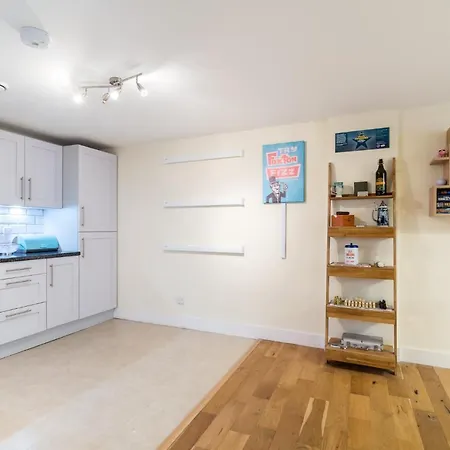 Fantastic Central Brixton Flat For Up To 6 Guests Londra