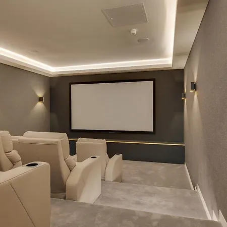 Apartment Emerson Court London