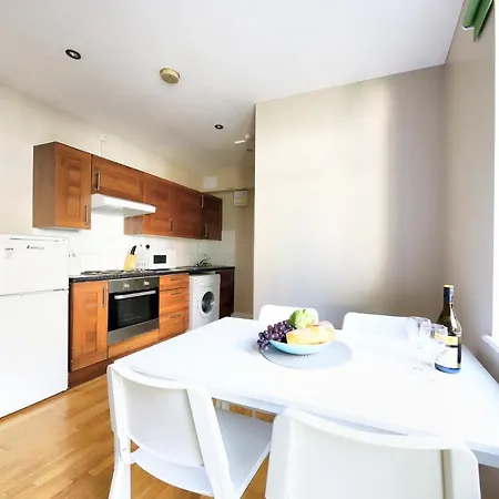 London Short Term Apartment *