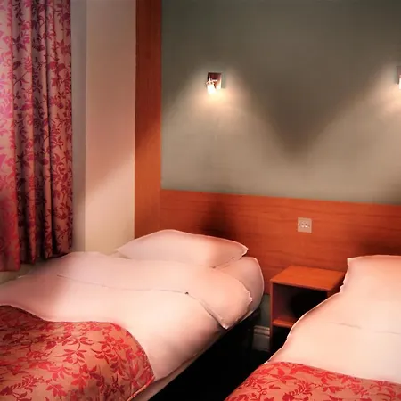 Westbury 3* London