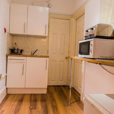 Easyroomlet 2* London