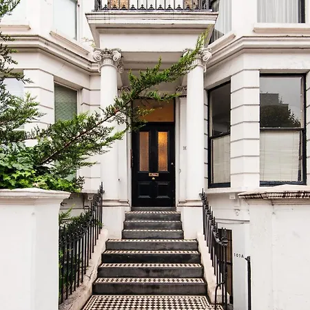 The Earl's Court Garden Gem Londres