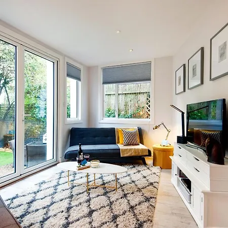Appartement The Earl's Court Garden Gem *