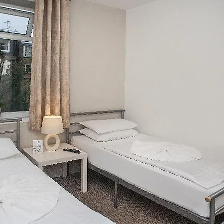 Aparthotel Nox Hyde Park 4*