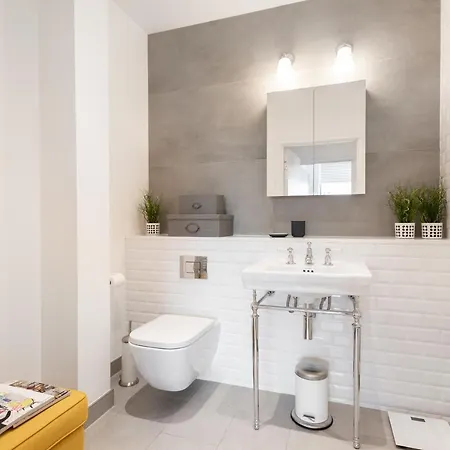 Continental In Central Camden * London