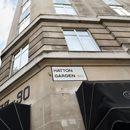 Chancery Lane Apartment