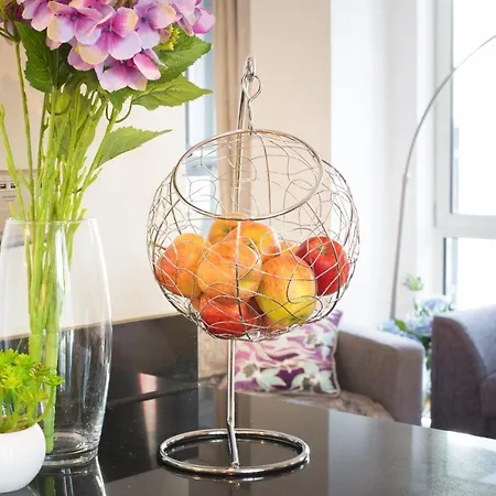 Apartment Dockside Walk - Canary Wharf London