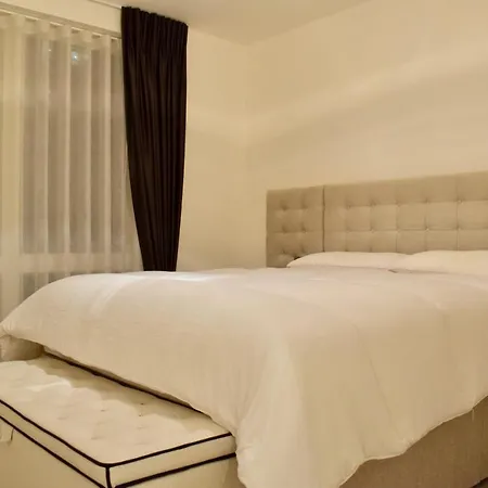 Bright 2 Bedroom Flat In Park Royal