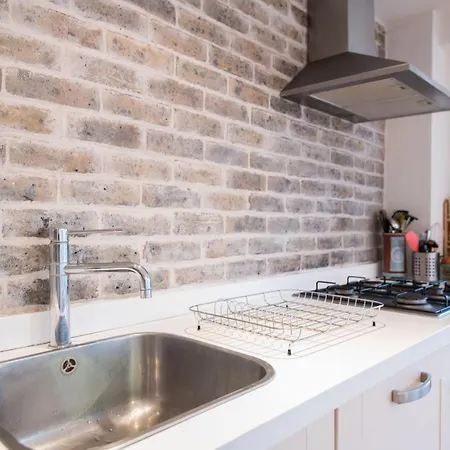 Charming Putney By The High Street * Richmond (Greater London)