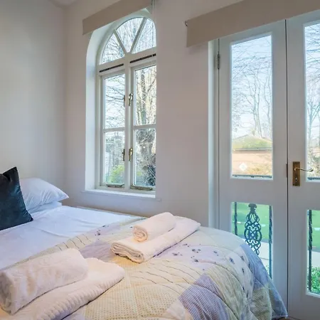 Charming Putney By The High Street Richmond (Greater London)