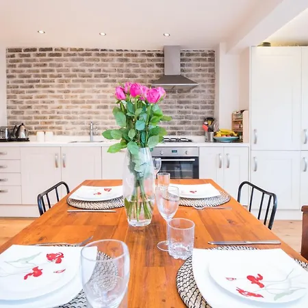 Charming Putney By The High Street Holiday home Richmond (Greater London)