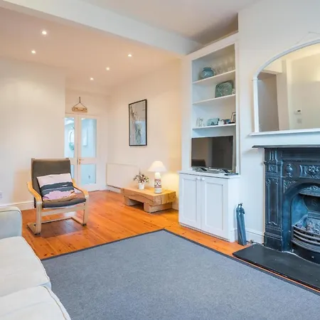 Charming Putney By The High Street Richmond (Greater London)