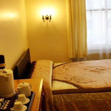 Hotel Mornington Victoria 4*