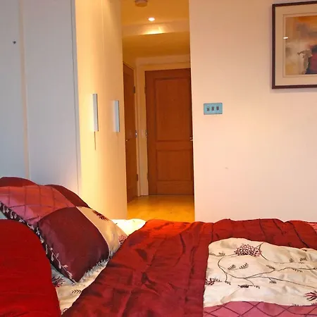 St George Wharf Apartment London