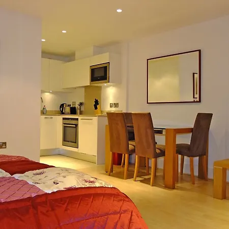 St George Wharf Apartment London