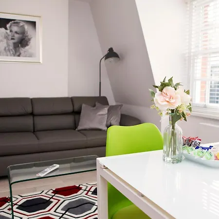 Soho Chambers By Indigo Flats *