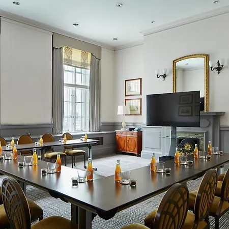 Marriott County Hall 5*
