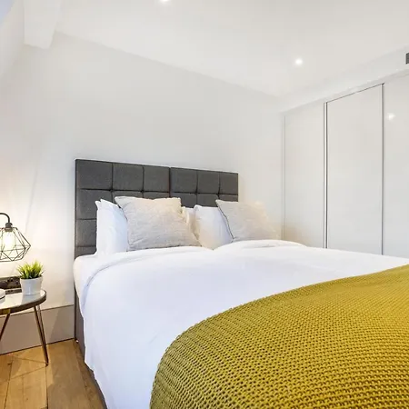 Apartment Aspen Regis Kensington London