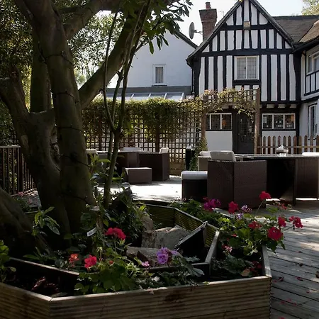 Szálloda The Tudor Eastcote