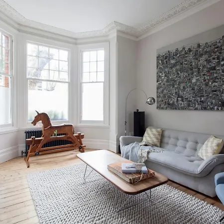 Apartment Ardilaun Road By Onefinestay *