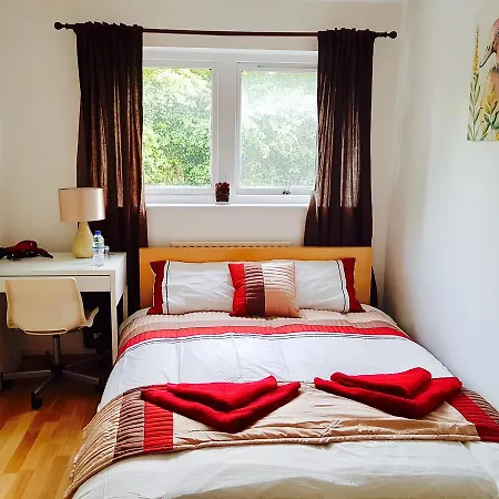 Guest house Mudchute