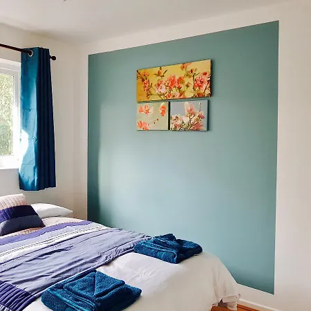 Mudchute Guest house *