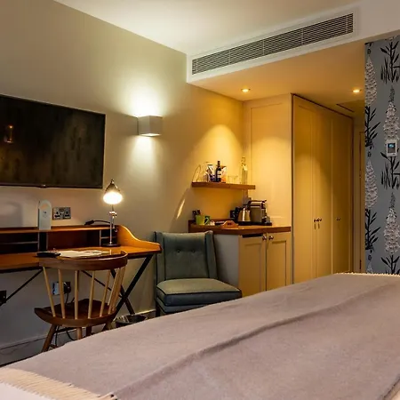Hotel The Alma London