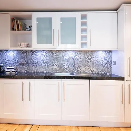 Delightful Kensington Close To Hyde Park By Underthedoormat Apartment