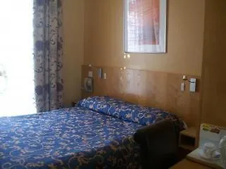 Hotell Luna And Simone London