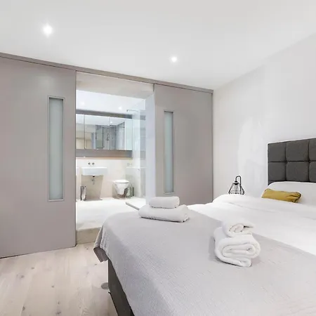 Aspen Regis Kensington Apartment