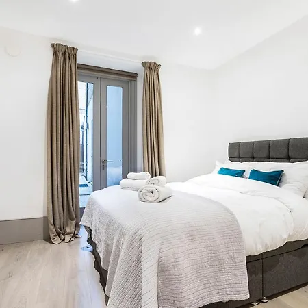 Apartment Aspen Regis Kensington