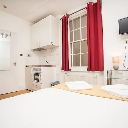 Hyde Park Talbot Square Apartment