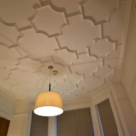 Sloane Square Apartment *